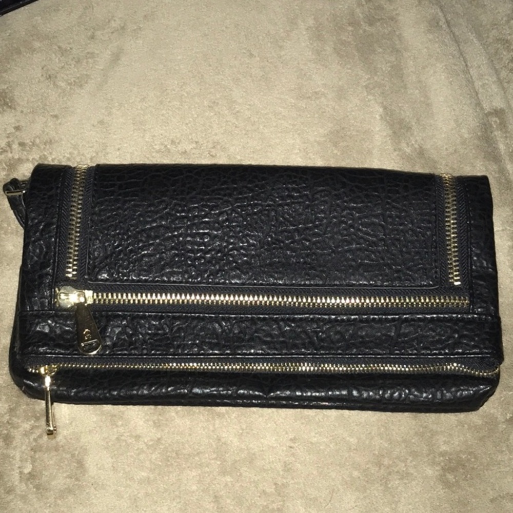 Jennifer Lopez clutch